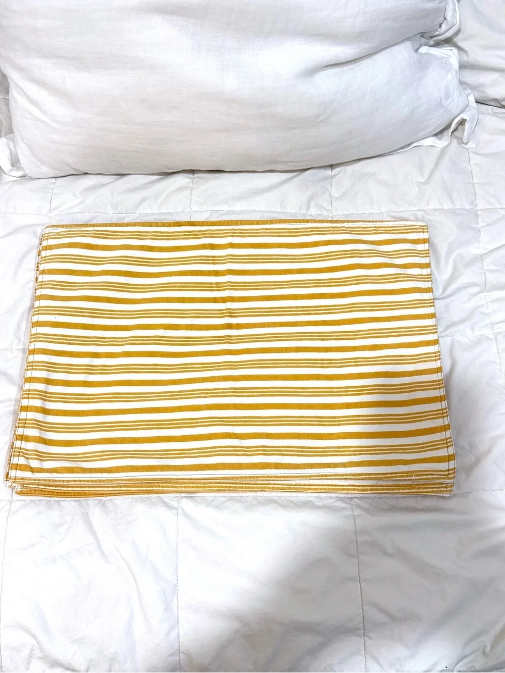 Longaberger Yellow Floral Border Table Placemat Reversible Cotton Set of 4
